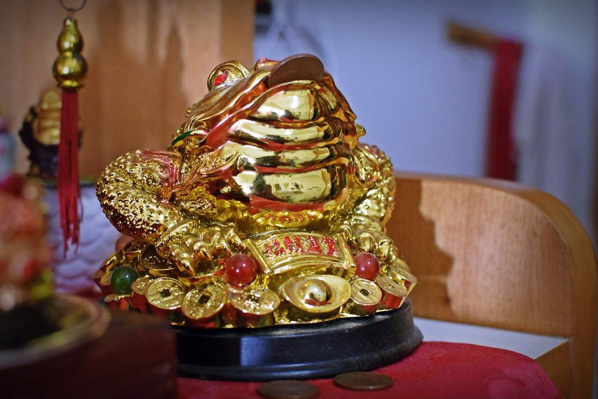 六爻占卜的月建与日建：时间的力量