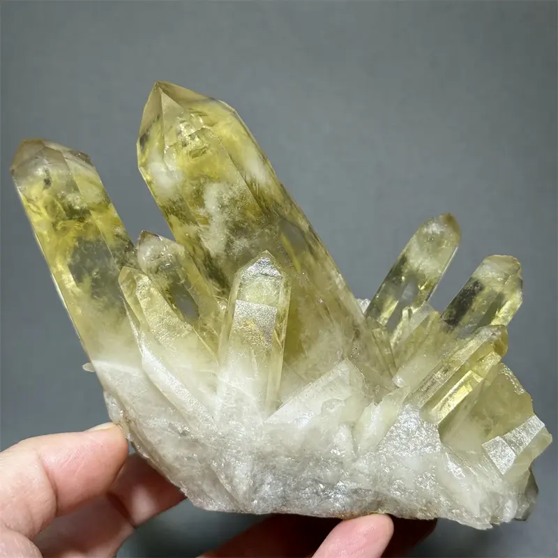 黄水晶招财摆件